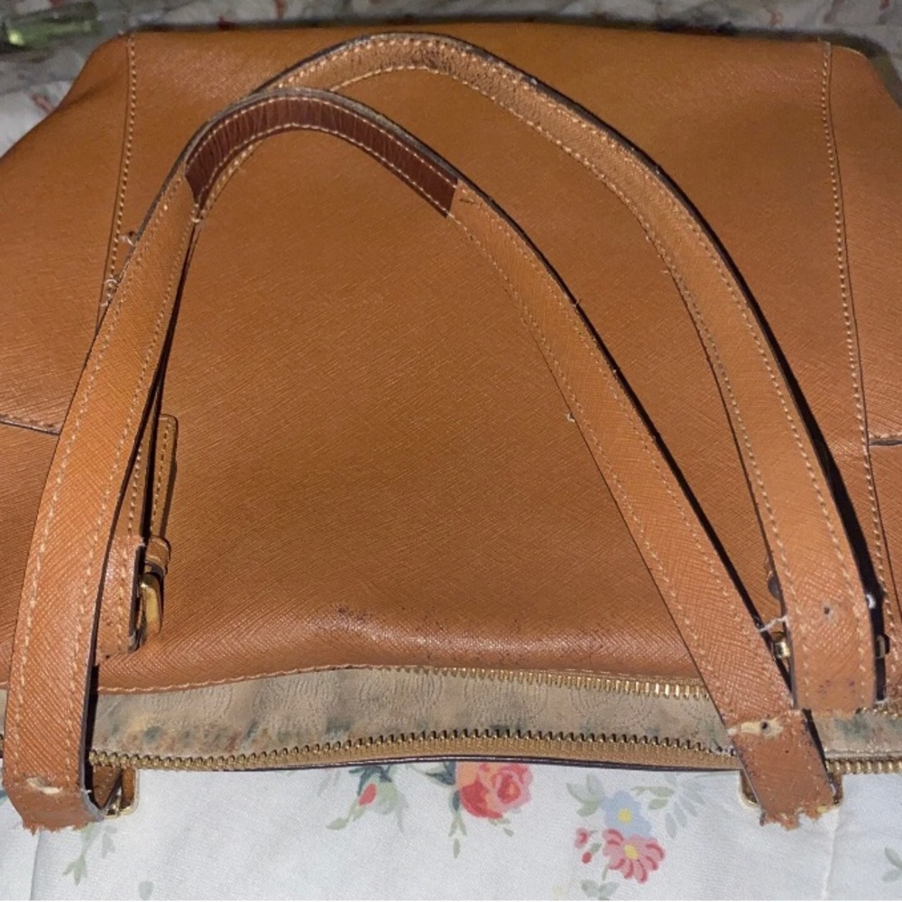 Michael Kors purse - Picture 2 of 12